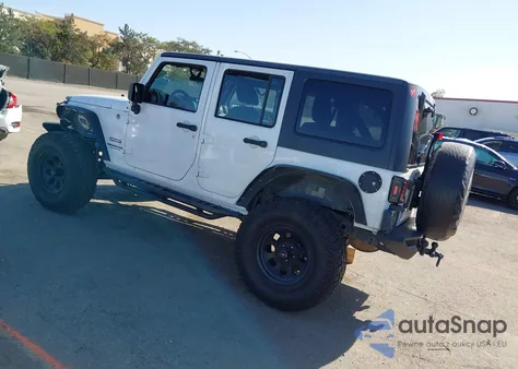 2013 Jeep Wrangler Unlimited Sport z USA, uszkodzony, nr VIN 1C4BJWDG9DL654998